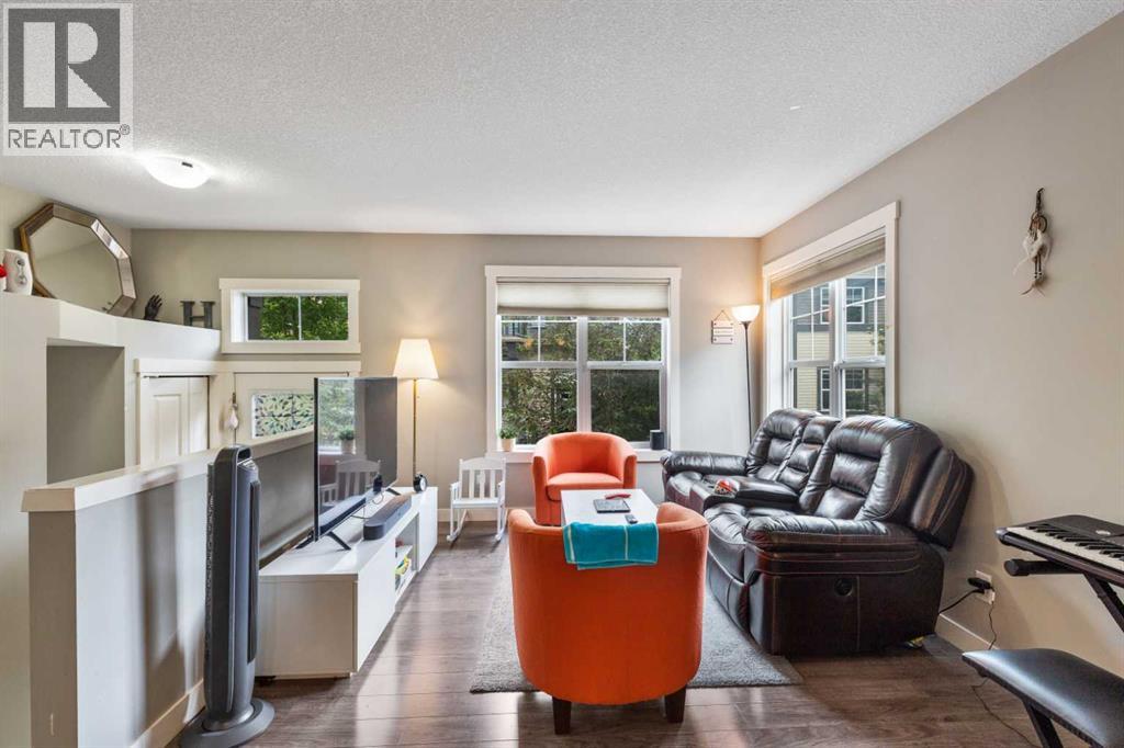 Row / Townhouse for Sale in 319 Mckenzie Towne Square SE|Calgary, Alberta T2Z1E3 2