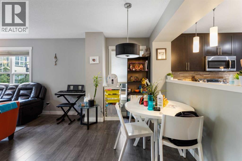 Row / Townhouse for Sale in 319 Mckenzie Towne Square SE|Calgary, Alberta T2Z1E3 4