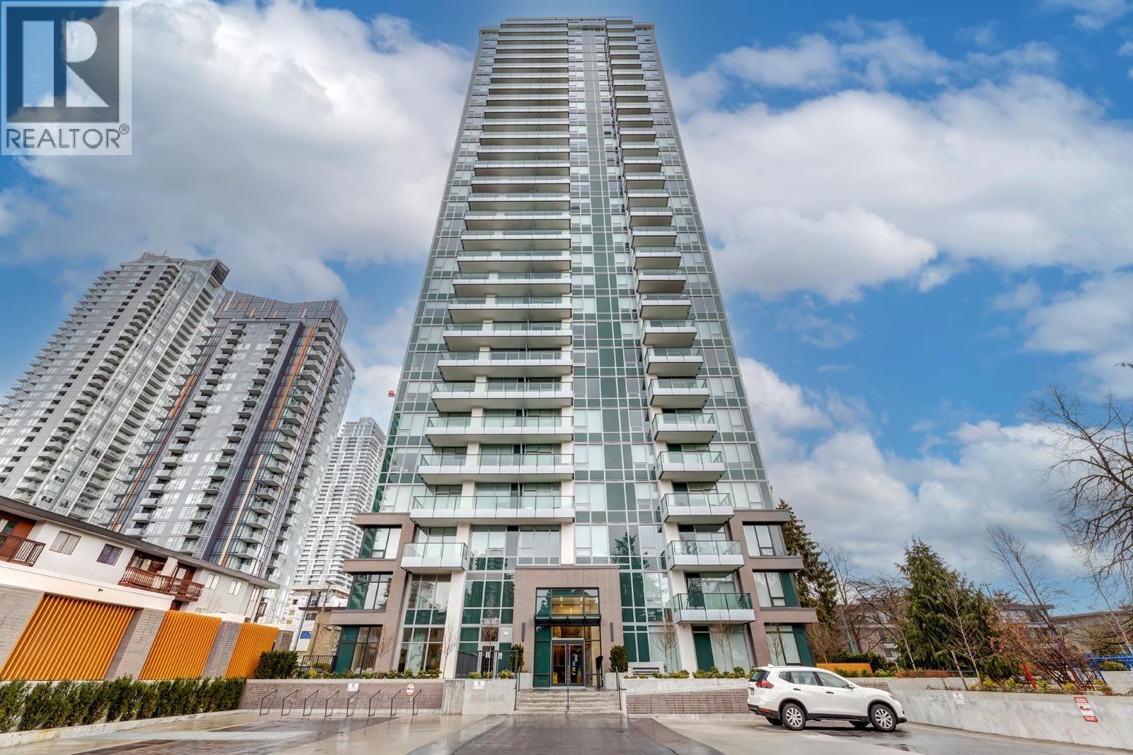 1801 6463 SILVER AVENUE|Burnaby, British Columbia V5H0K4