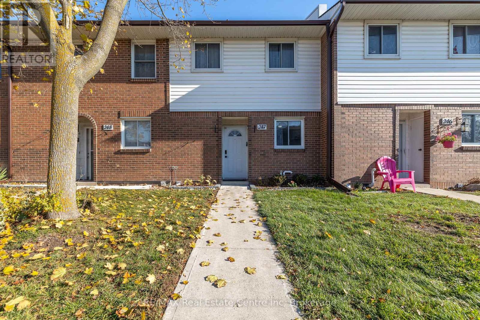 247 - 31 GREENGATE ROAD, Guelph (Junction/Onward Willow), Ontario N1H6R3