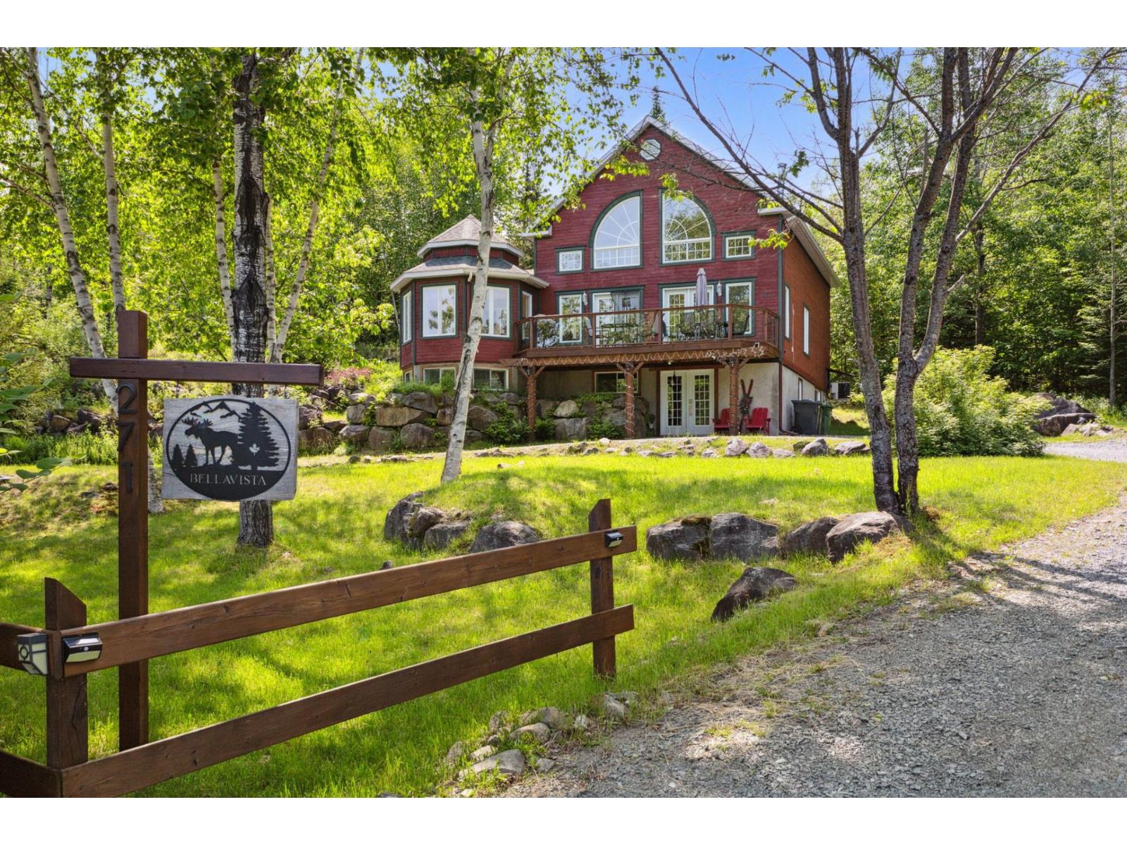 271 Ch. du Lac-aux-Ours