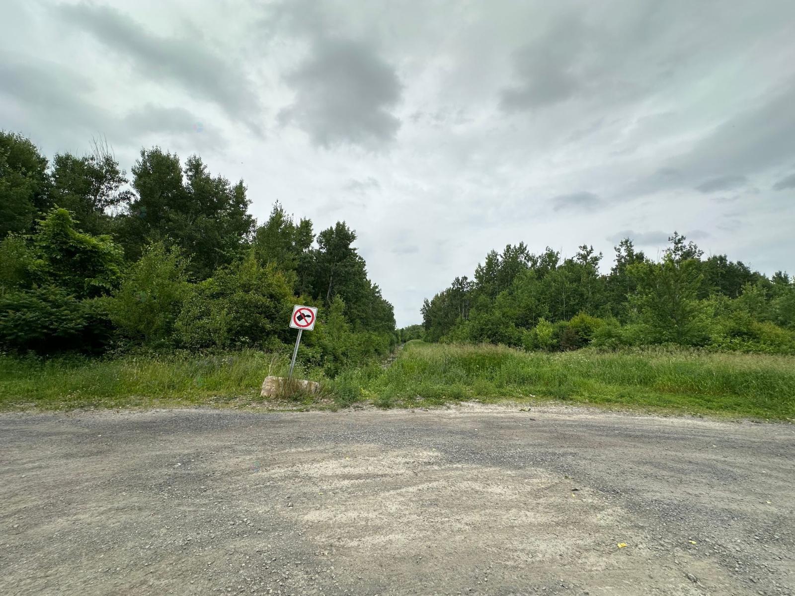 Rue Non Disponible-Unavailable, Longueuil (Saint-Hubert), Quebec J3Y5Z7