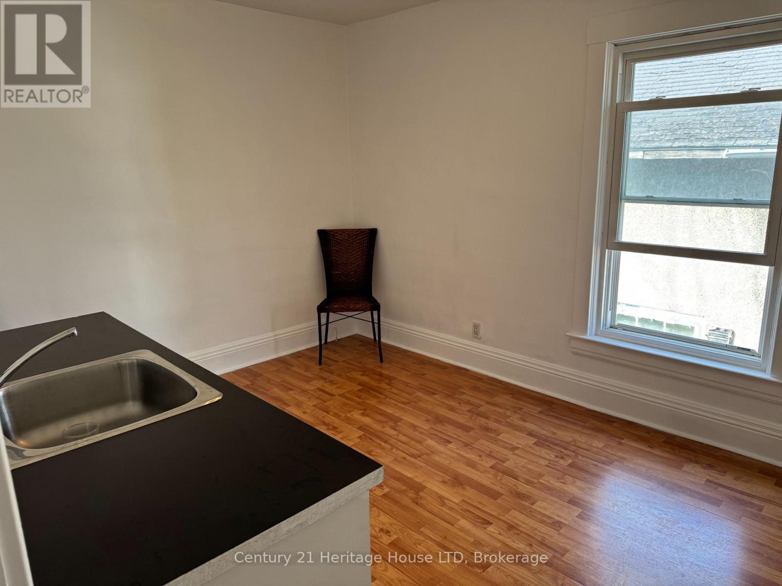 355 Dean Ridge Rd For rent: 2ND FLOOR - 355 RIDGE ROAD N, Fort Erie (Ridgeway), Ontario ...