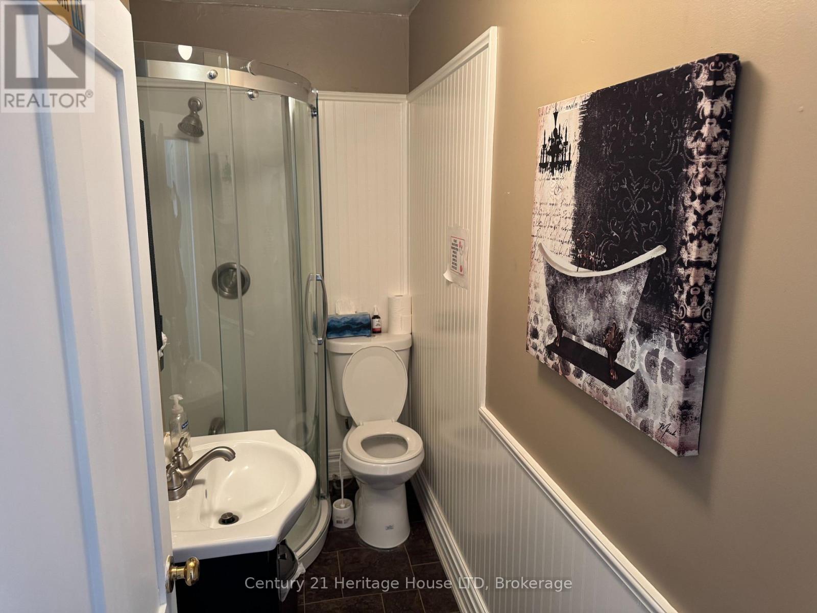 355 Dean Ridge Rd For rent: 2ND FLOOR - 355 RIDGE ROAD N, Fort Erie (Ridgeway), Ontario ...