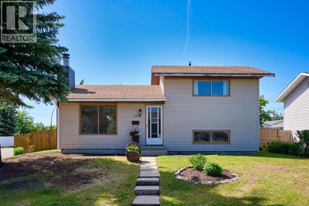 House for Sale in 1176 Penrith Crescent SE|Calgary, Alberta T2A2H9 4