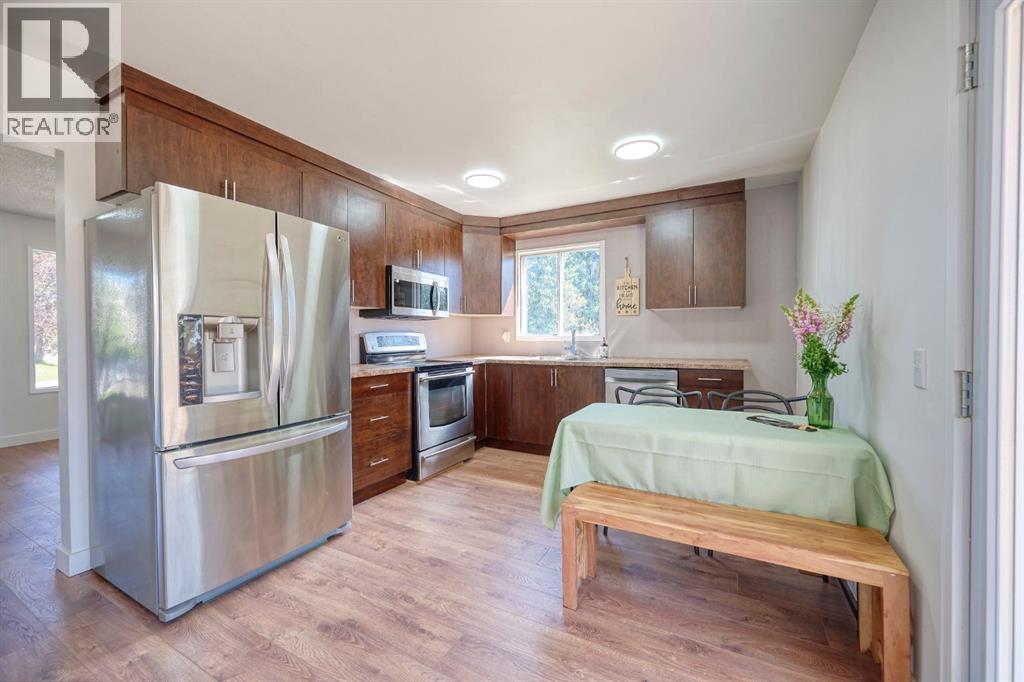 House for Sale in 1176 Penrith Crescent SE|Calgary, Alberta T2A2H9 5