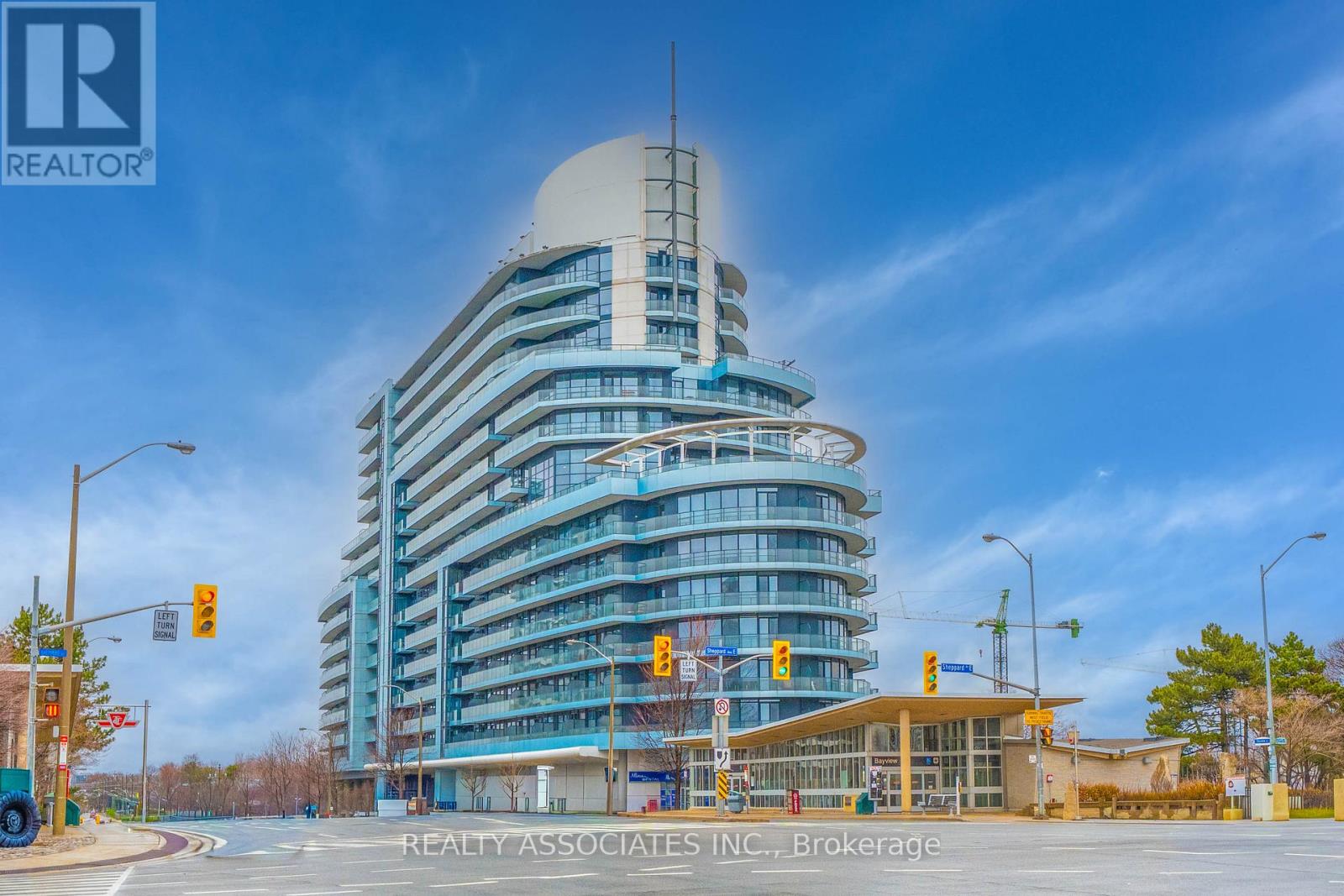 238 - 2885 BAYVIEW AVENUE