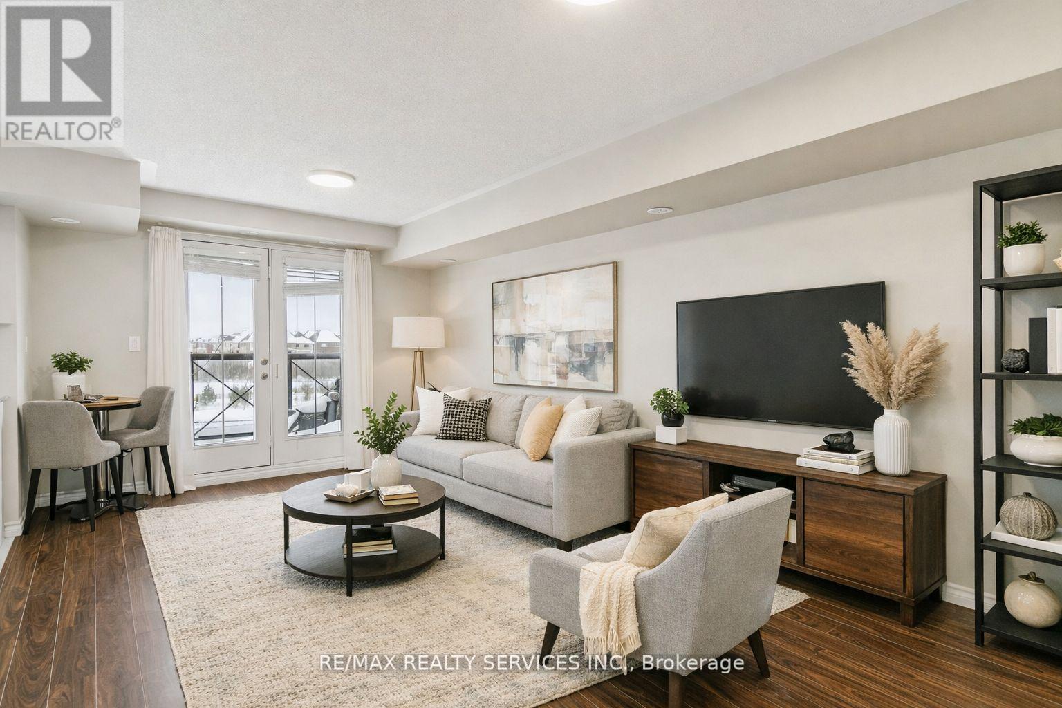 Row / Townhouse for Sale in 22 - 2504 POST ROAD|Oakville (RO River Oaks), Ontario L6H0G6 4