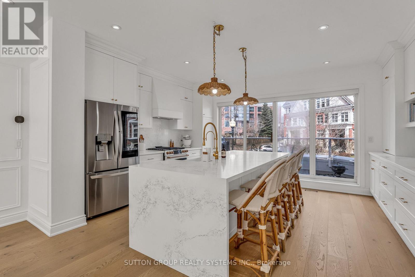 Row / Townhouse for Sale in 70 RESURRECTION ROAD|Toronto (Islington-City Centre West), Ontario M9A5H1