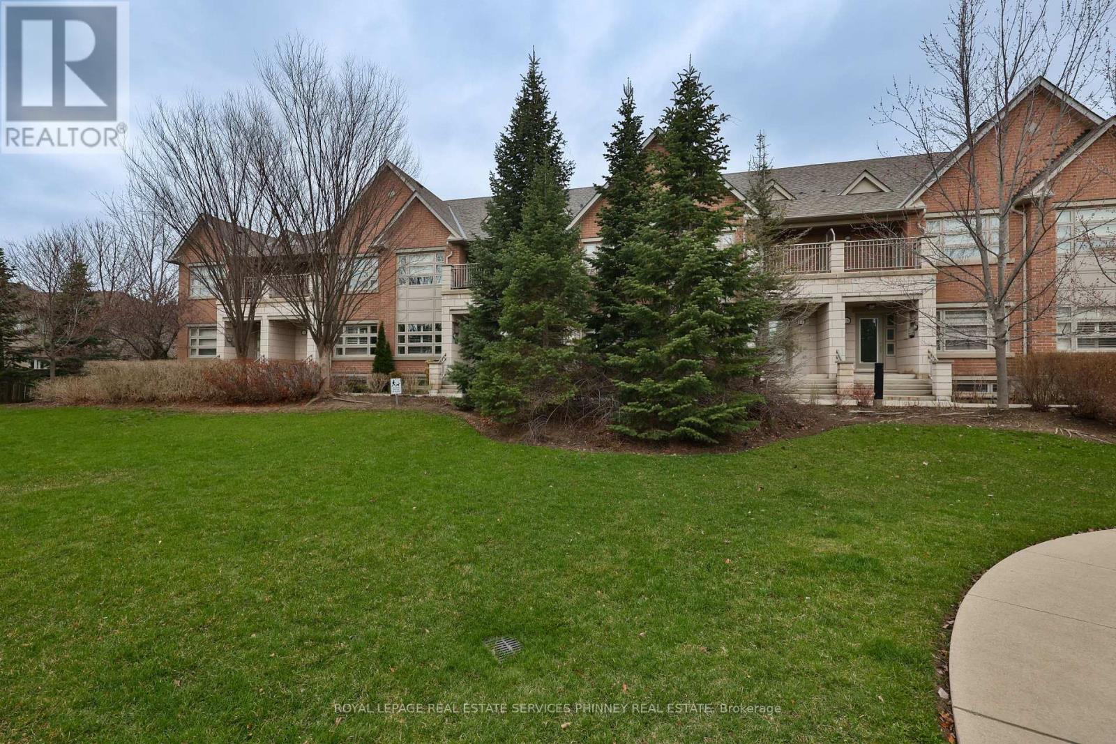Row / Townhouse for Sale in 15 - 2460 PRINCE MICHAEL DRIVE|Oakville (JC Joshua Creek), Ontario L6H0G8 2