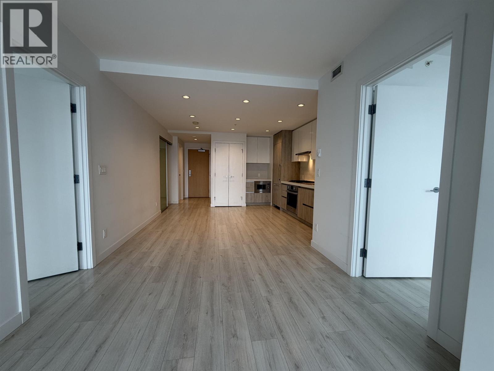 3008 6080 MCKAY AVENUE|Burnaby, British Columbia V5H0J4