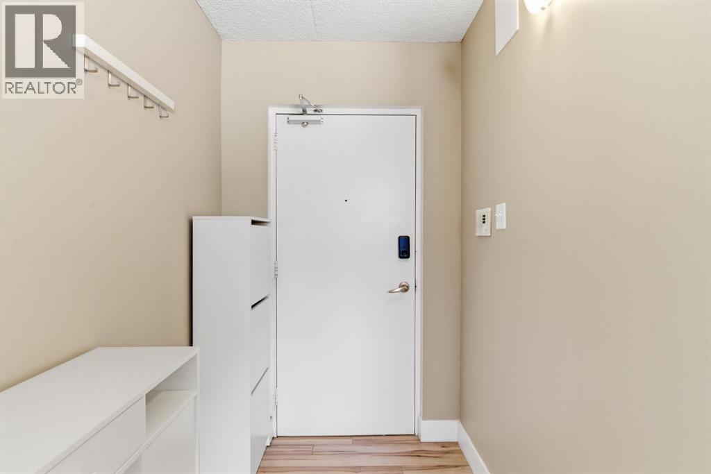 Apartment for Sale in 103, 315 9A Street NW|Calgary, Alberta T2N1T7 4