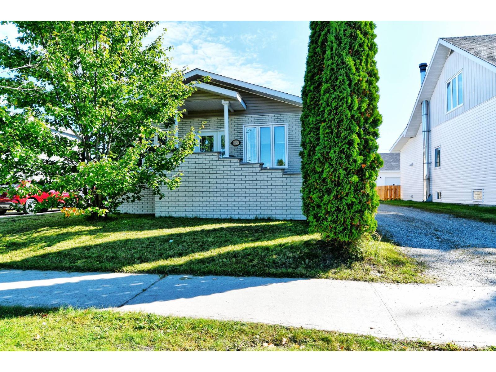 165 Rue Principale, La Sarre, Quebec J9Z1Y1