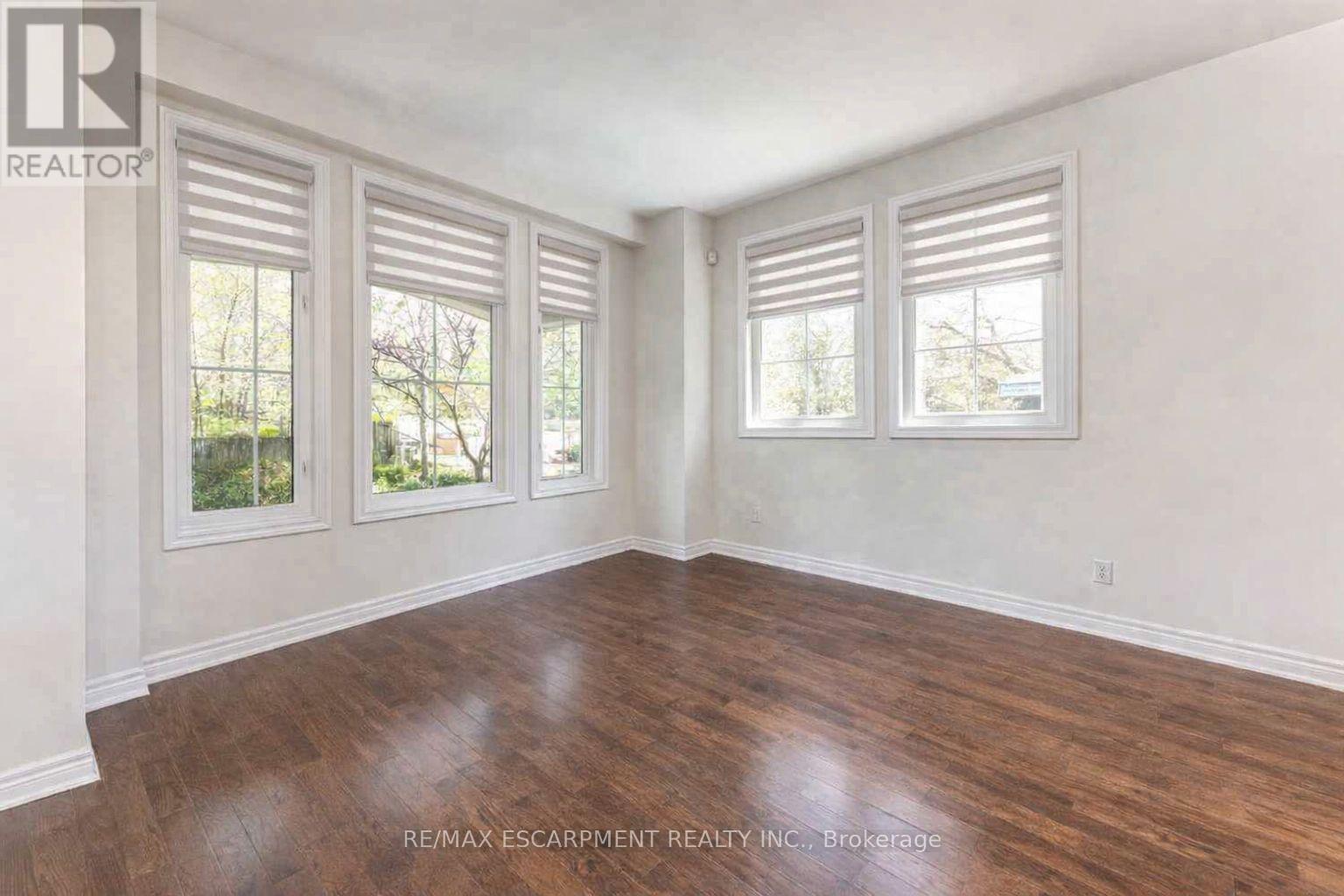 Row / Townhouse for Sale in 1203 LORNE PARK ROAD|Mississauga (Lorne Park), Ontario L5H3A7 3