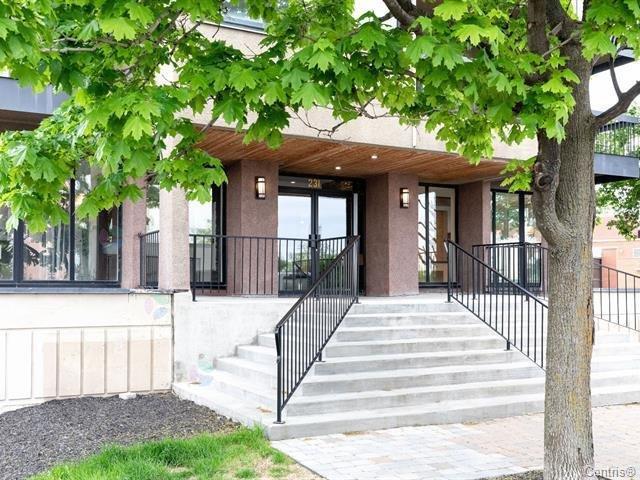231 Rue Riverside, #807, Saint-Lambert, Quebec J4P1A3