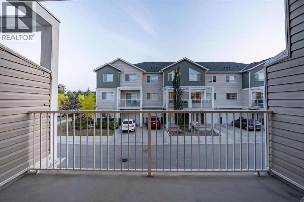 Row / Townhouse for Sale in 638 Redstone View NE|Calgary, Alberta T3N0M9 5