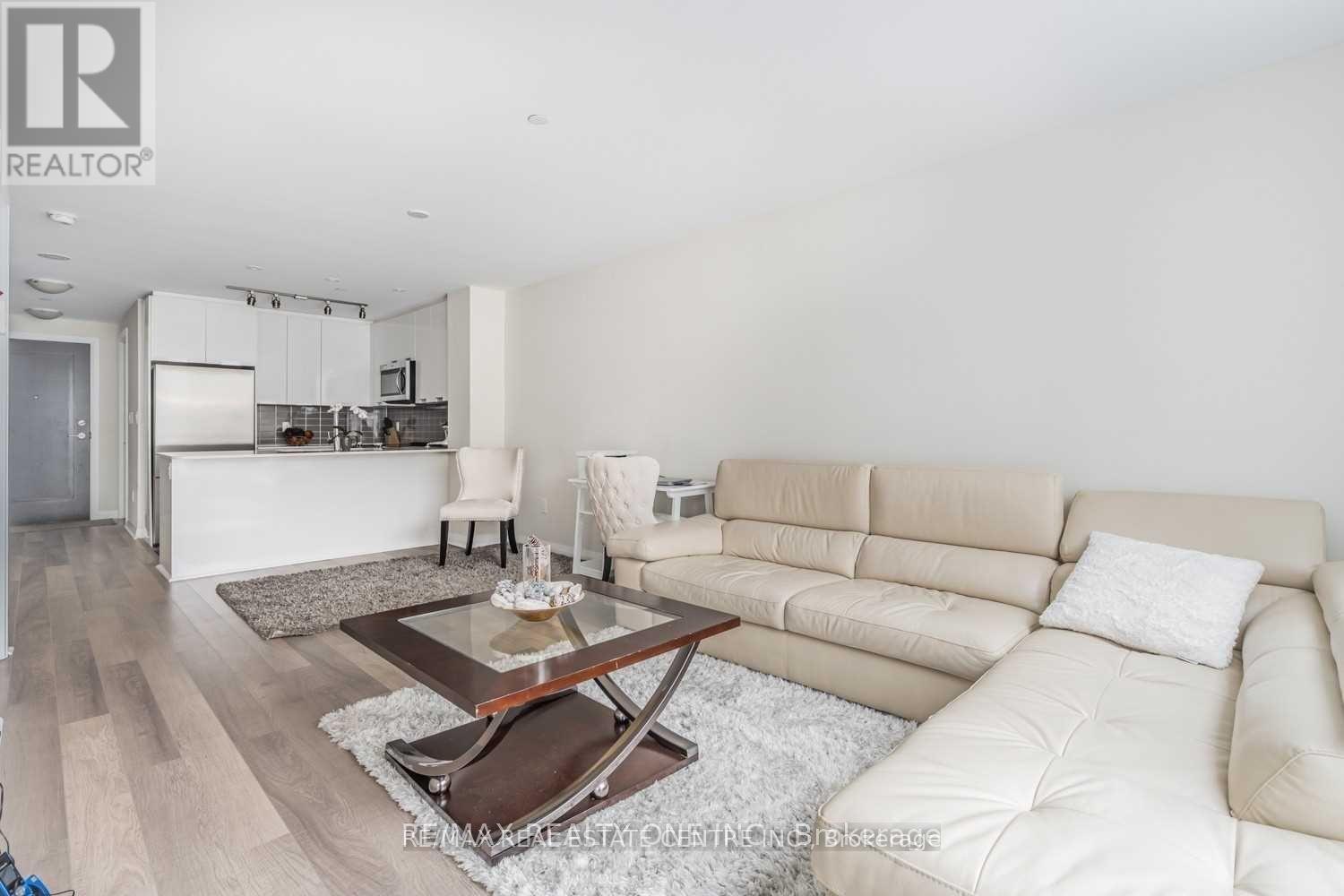 Row / Townhouse for Sale in 112 - 5025 FOUR SPRINGS AVENUE|Mississauga (Hurontario), Ontario L5R0G5 5