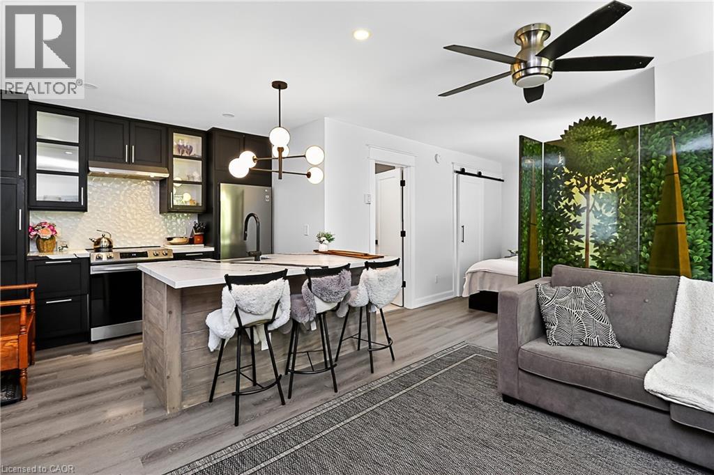 15 DAWSON Drive Unit# 3