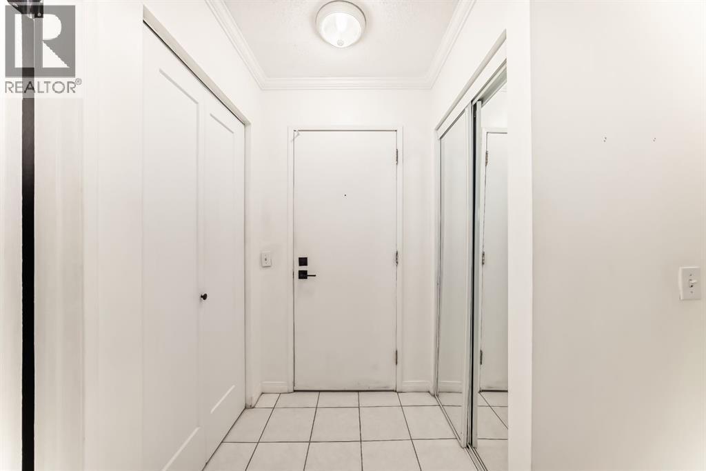 Apartment for Sale in 205, 626 2 Avenue NE|Calgary, Alberta T2E0E8 5