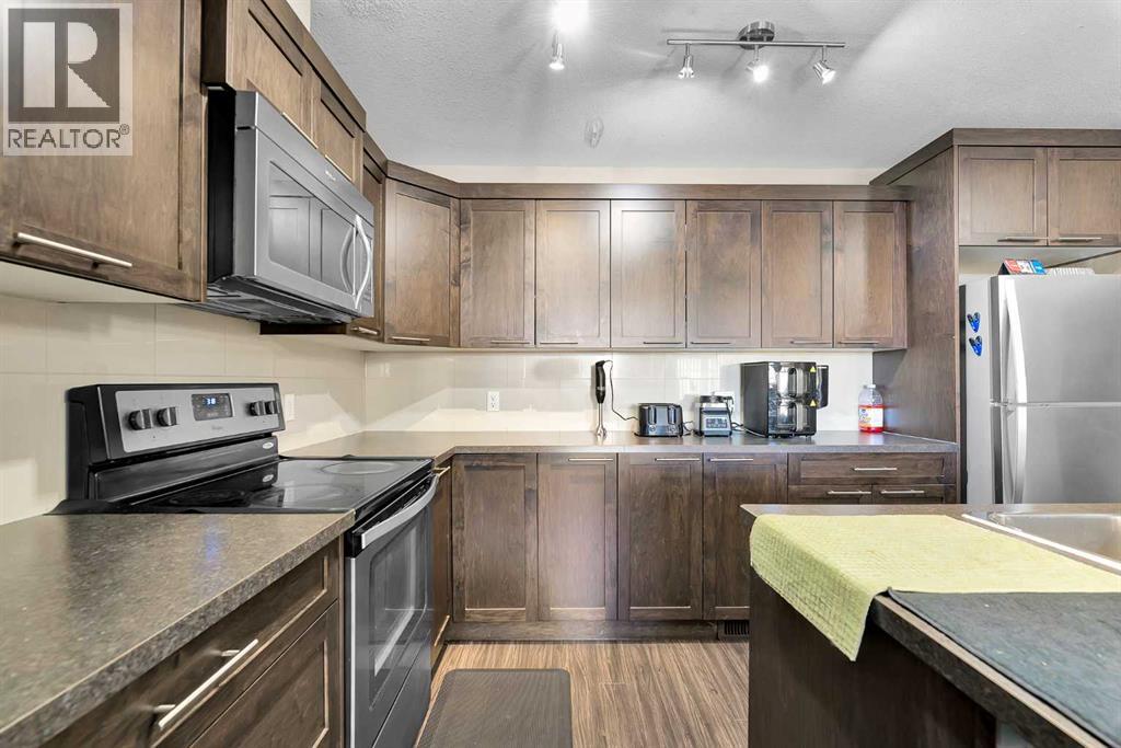 Row / Townhouse for Sale in 909 Skyview Ranch Grove NE|Calgary, Alberta T3N0R7 5