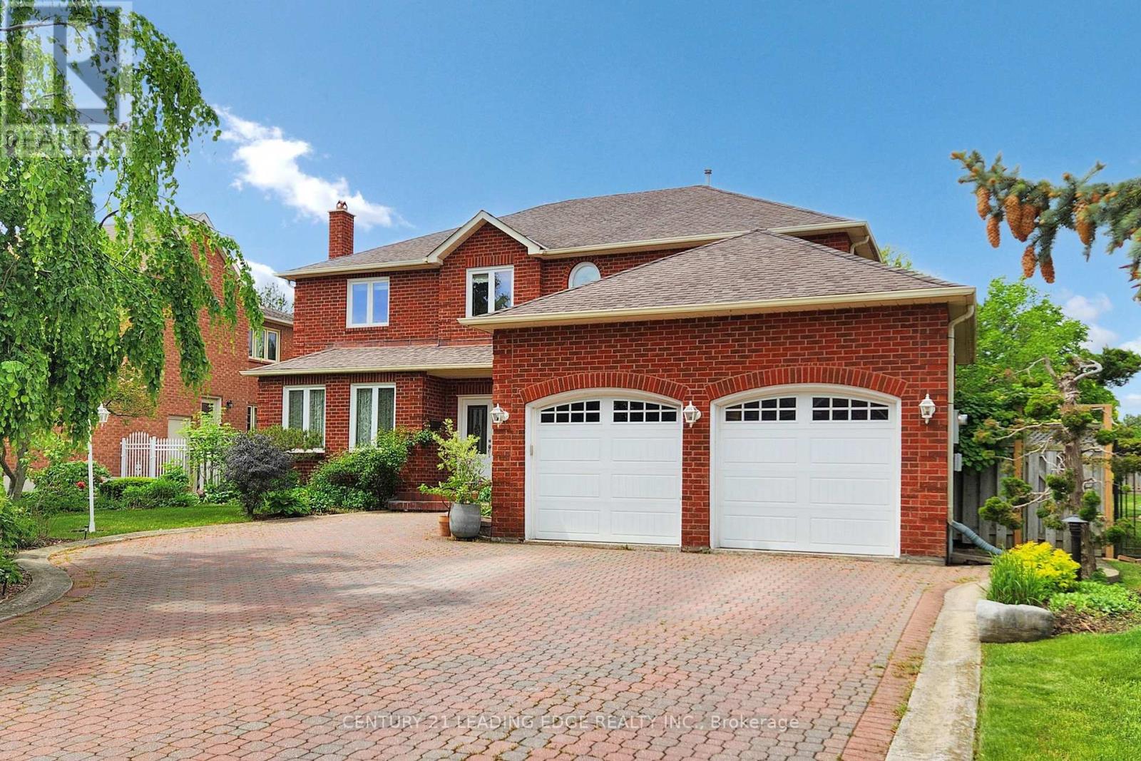 6 JEWETTS COURT