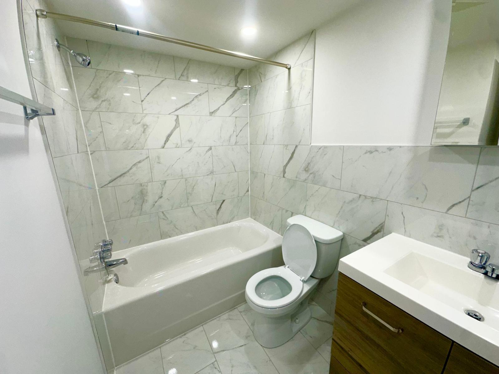 For sale: 2042 Rue Mayfield, #42, Laval (Chomedey), Quebec H7T1K5