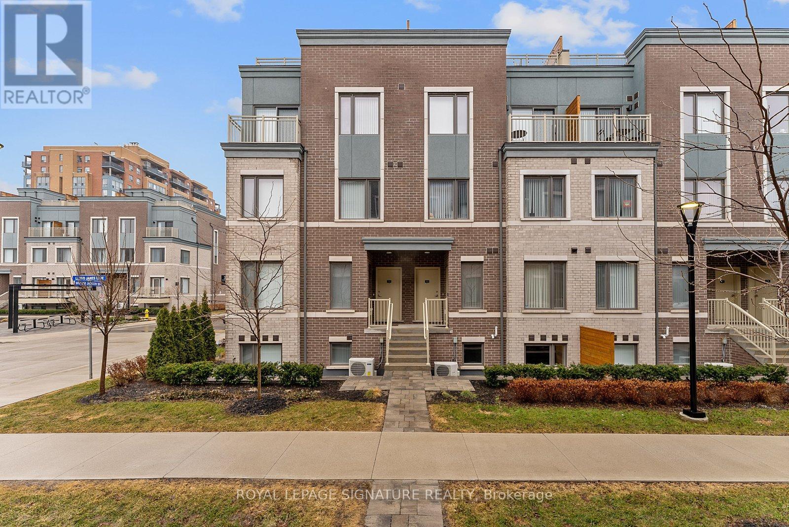 Row / Townhouse for Sale in TH114 - 30 WILLIAM JACKSON WAY|Toronto (New Toronto), Ontario M8V0J7 3