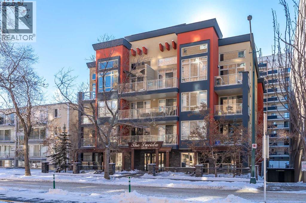Apartment for Sale in 302, 1029 15 Avenue SW|Calgary, Alberta T2R0S5