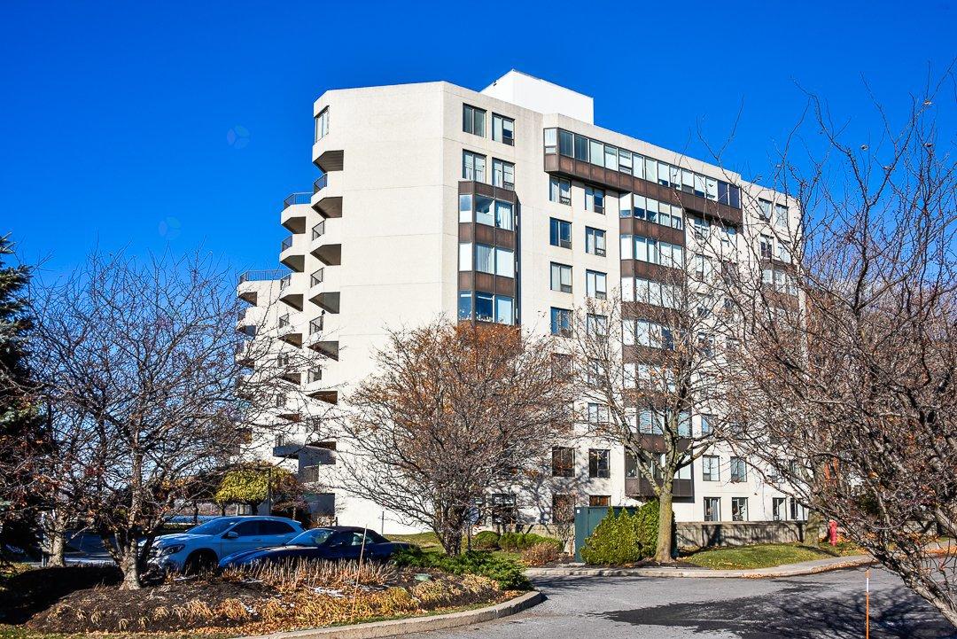 For sale: 8480 Rue St-Charles, #5B, Brossard, Quebec J4X2A5