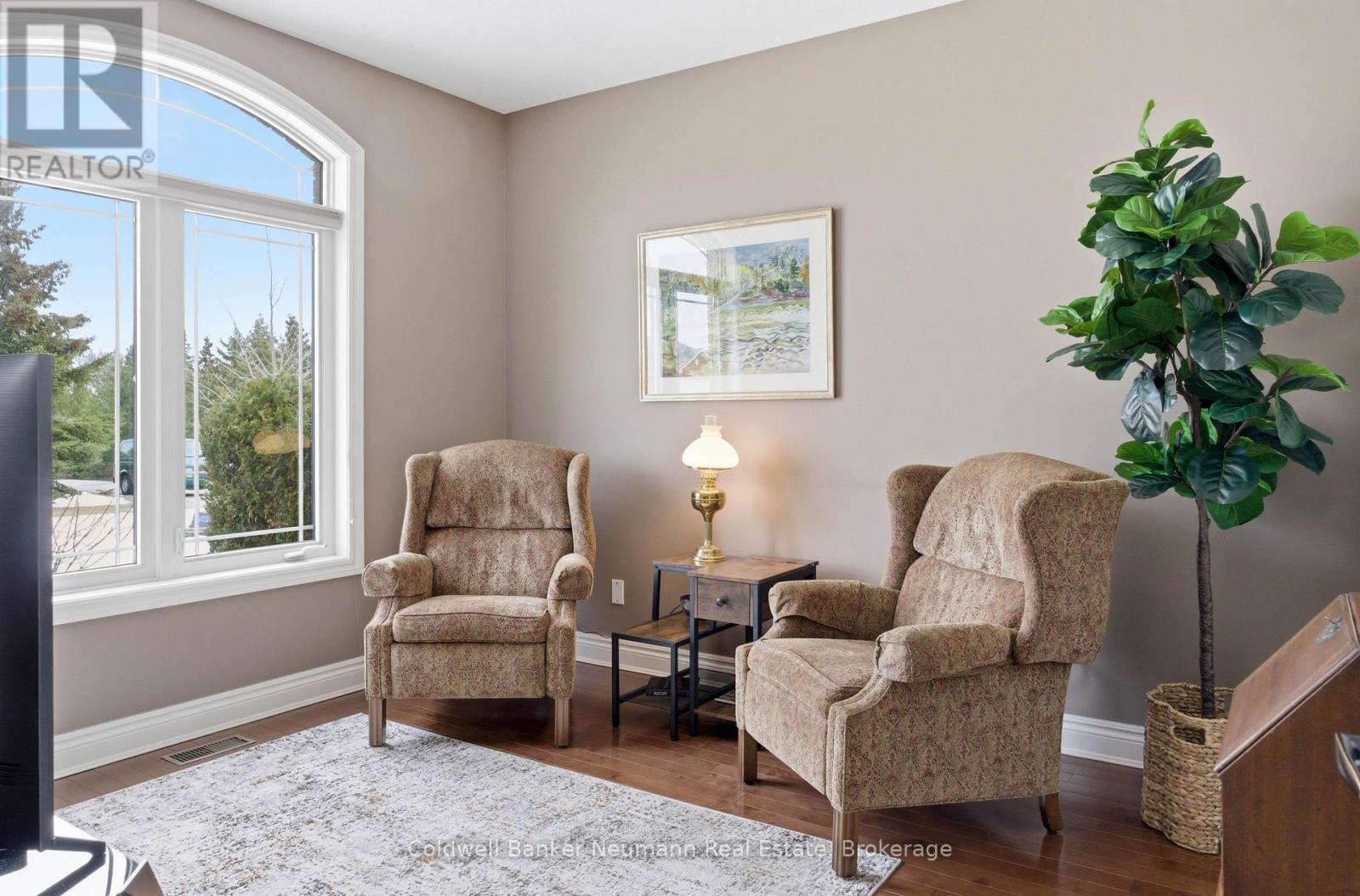 For sale: 12 BROWN STREET S, Minto, Ontario N0G1M0 - X12918044
