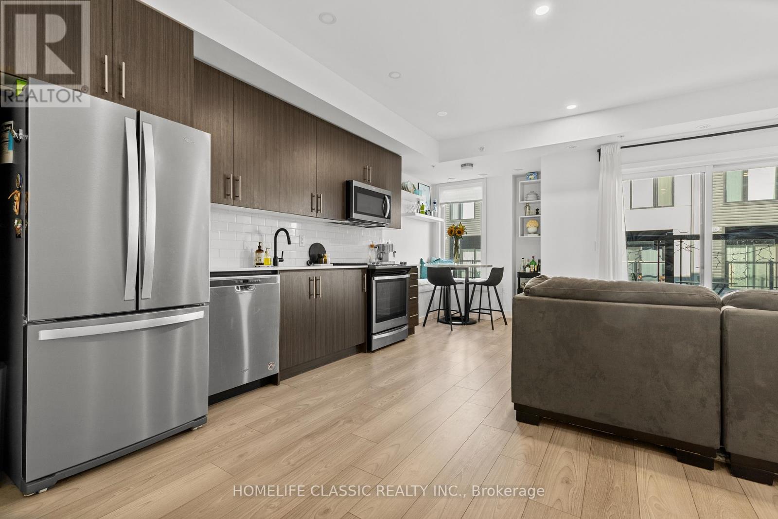 Row / Townhouse for Sale in 9 - 3476 WIDDICOMBE WAY|Mississauga (Erin Mills), Ontario L5L2M5 5