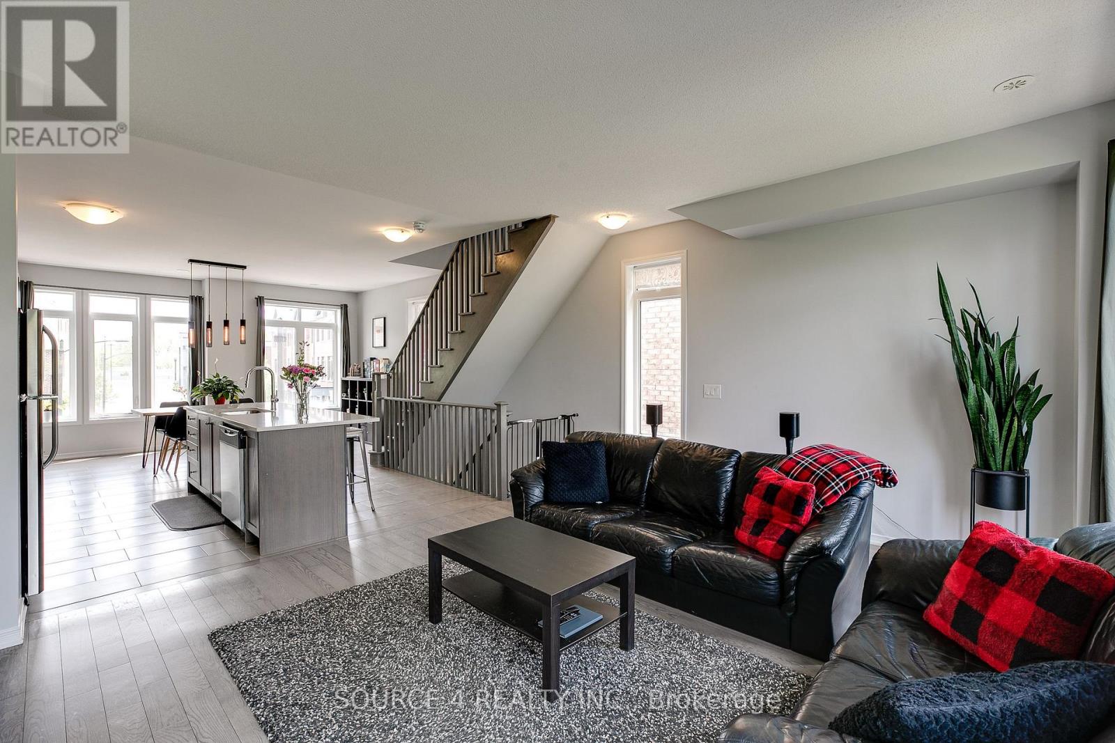 Row / Townhouse for Sale in 379 LADYCROFT TERRACE|Mississauga (Cooksville), Ontario L5A3N8 3