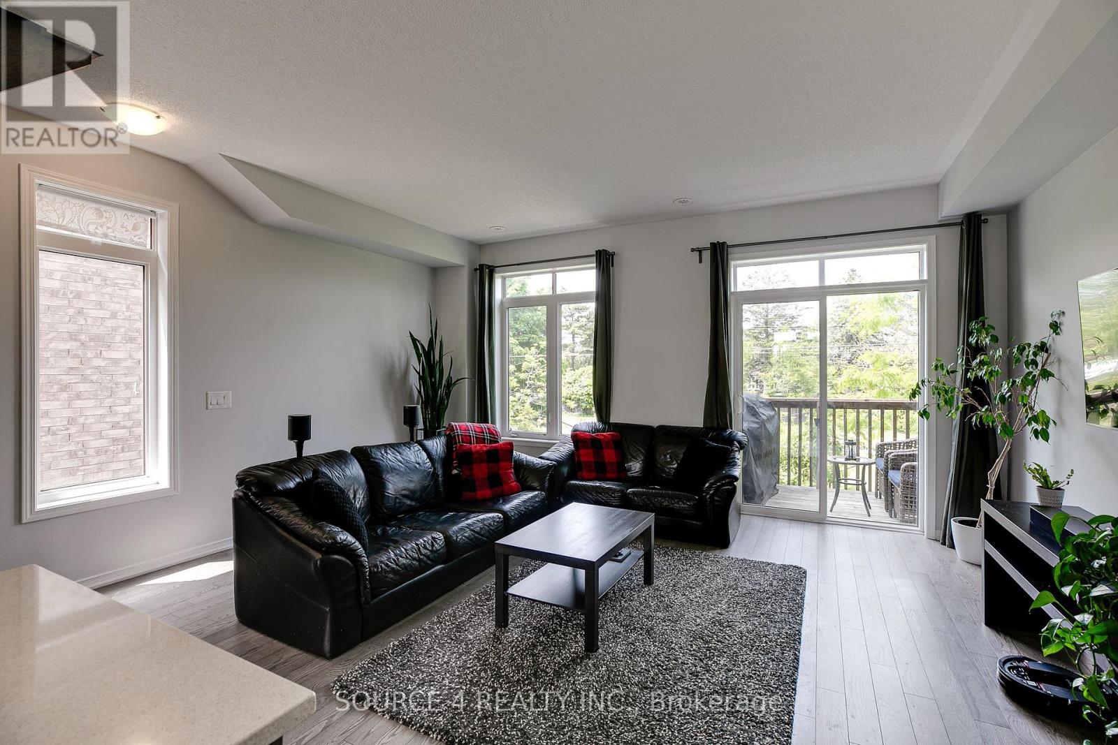 Row / Townhouse for Sale in 379 LADYCROFT TERRACE|Mississauga (Cooksville), Ontario L5A3N8 5