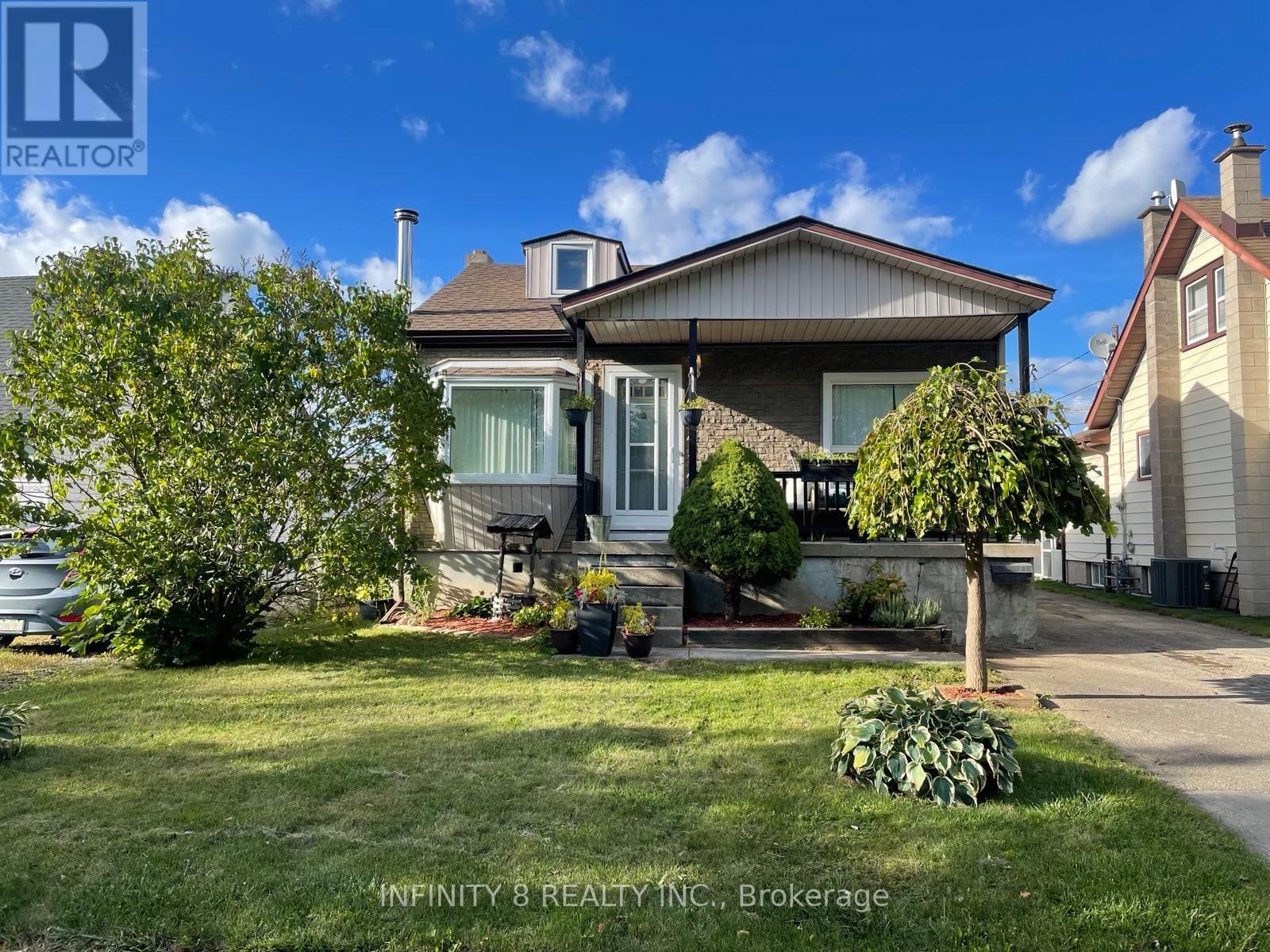 326 CORVETTE STREET, Welland (Lincoln/Crowland), Ontario L3B4S6