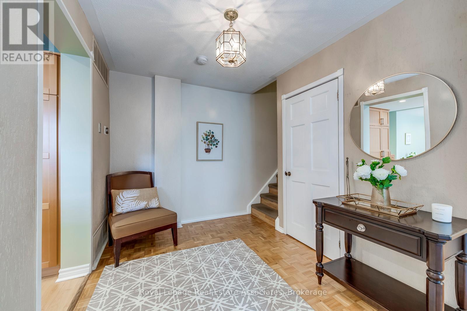 Row / Townhouse for Sale in 1192 KOS BOULEVARD|Mississauga (Lorne Park), Ontario L5J4L7 4