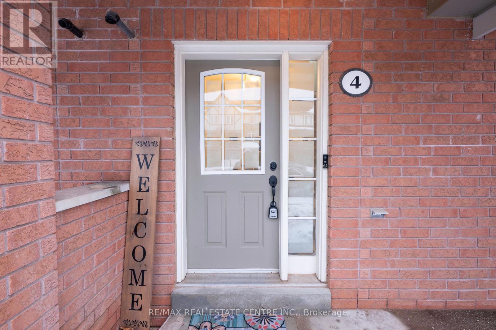 Row / Townhouse for Sale in 4 - 2360 PARKHAVEN BOULEVARD|Oakville (RO River Oaks), Ontario L6H7S6 3