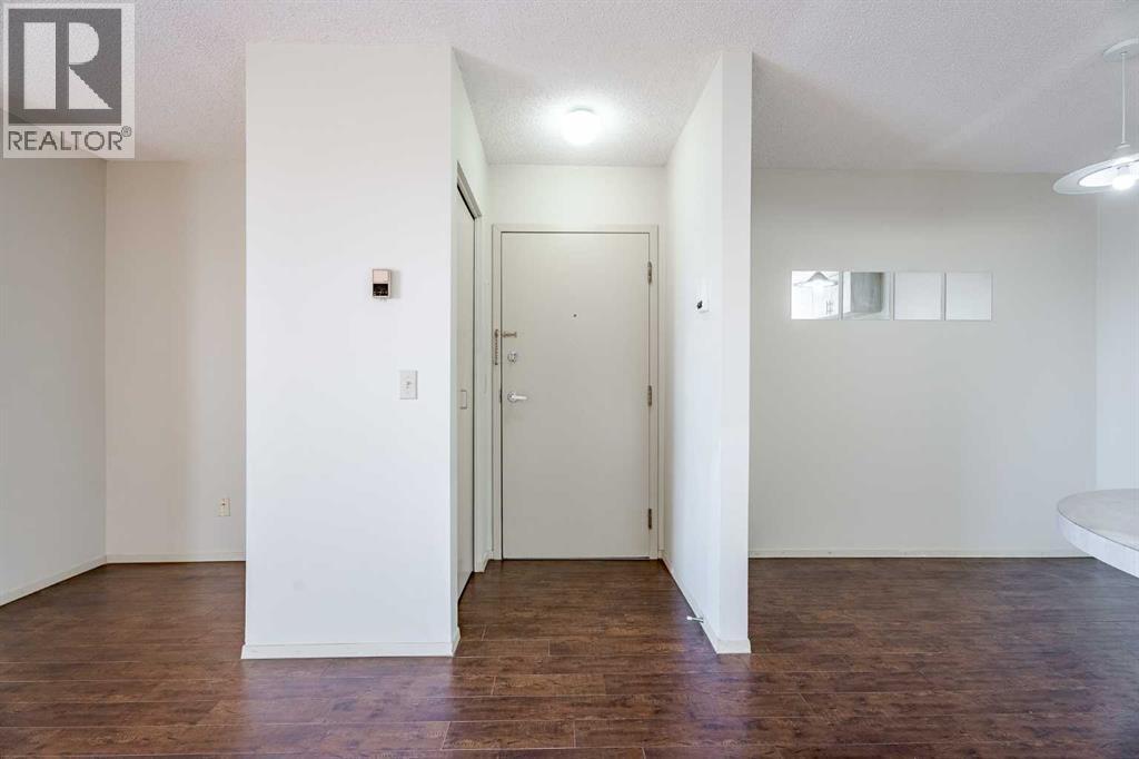Apartment for Sale in 34, 1234 Edenwold Heights NW|Calgary, Alberta T3A3T5 2