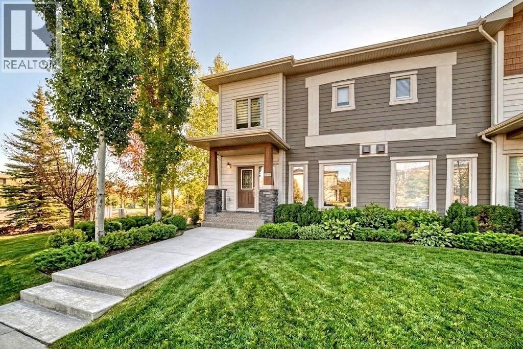 Row / Townhouse for Sale in 12 Cougar Ridge Landing SW|Calgary, Alberta T3H0X8 4