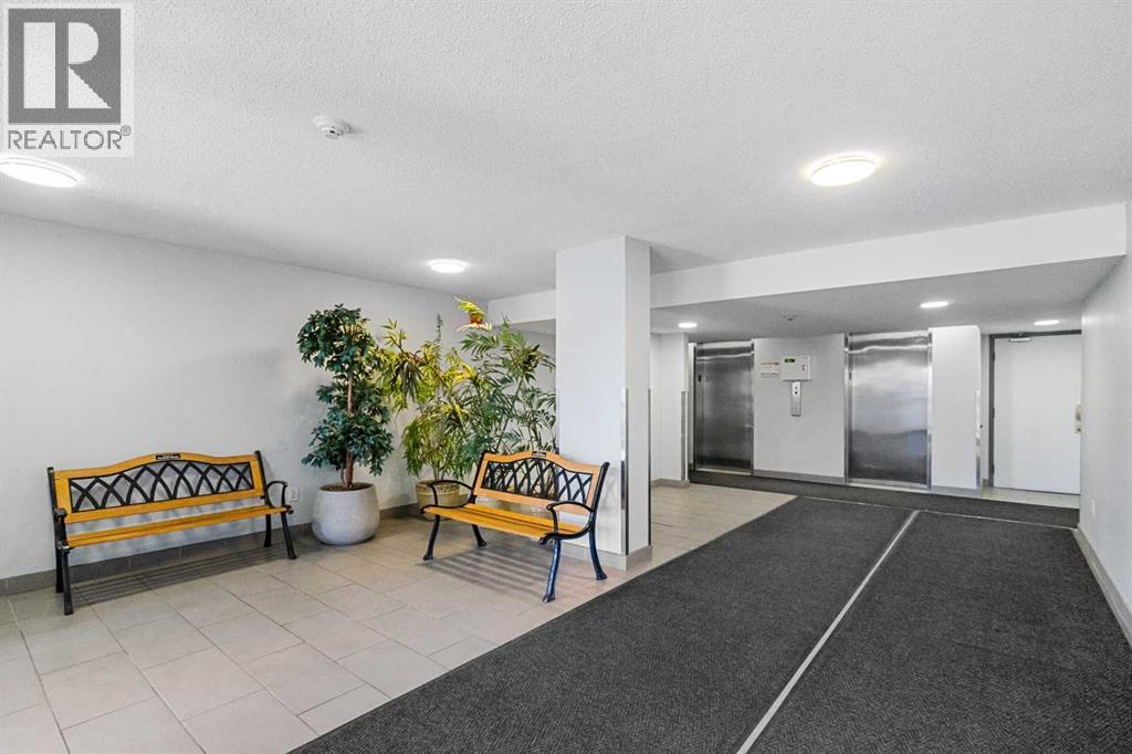 Apartment for Sale in 306, 1900 25A Street SW|Calgary, Alberta T3E1Y5 5