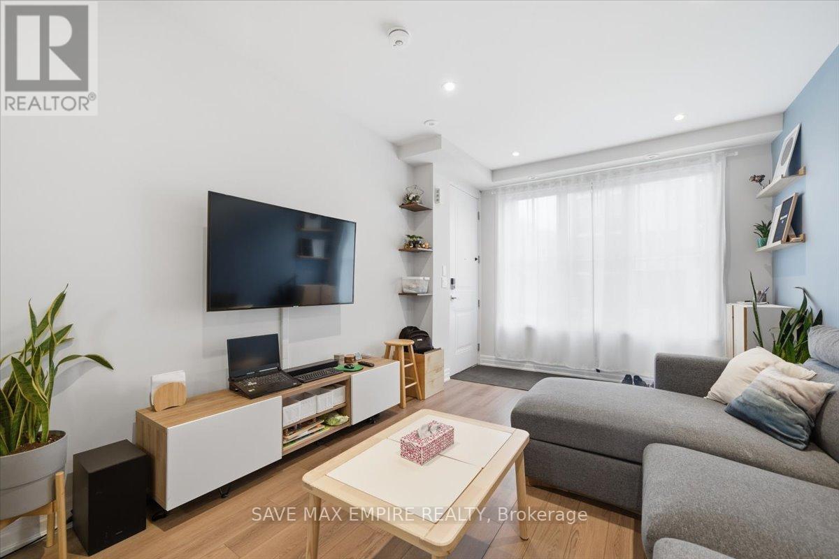 Row / Townhouse for Sale in 227 - 652 CRICKLEWOOD DRIVE|Mississauga (Mineola), Ontario L5G0B7 5