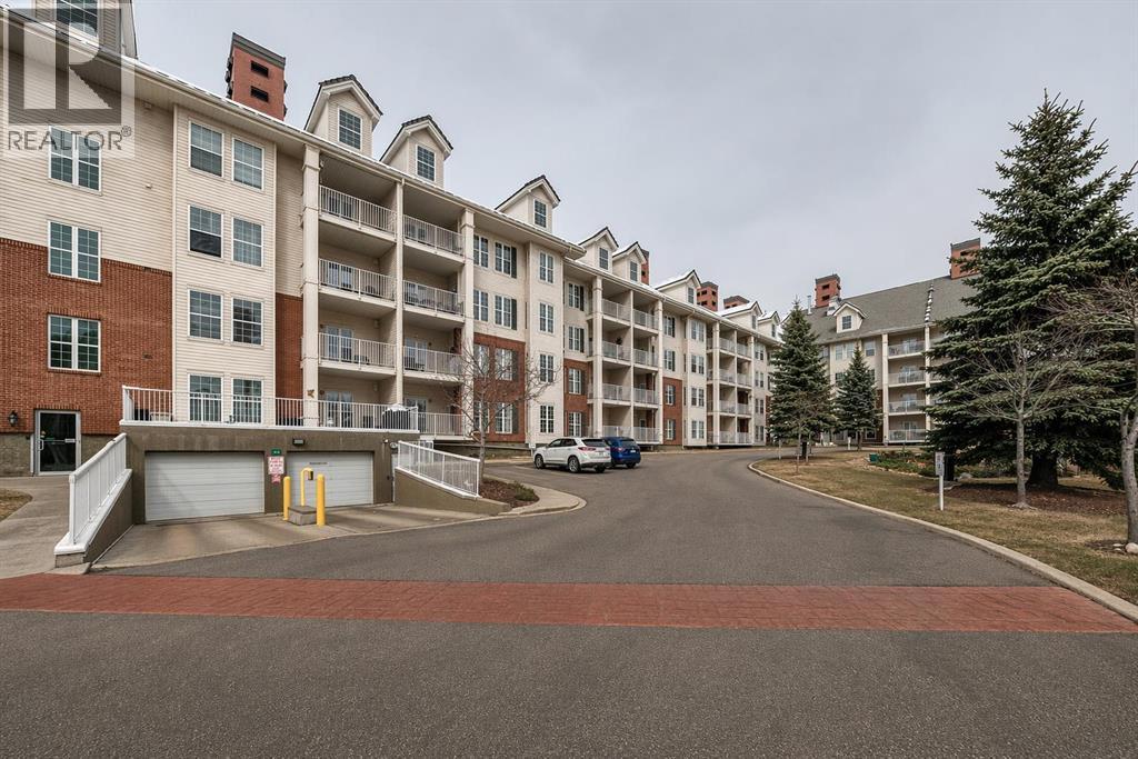 Apartment for Sale in 2450, 151 Country Village Road NE|Calgary, Alberta T3K5X5