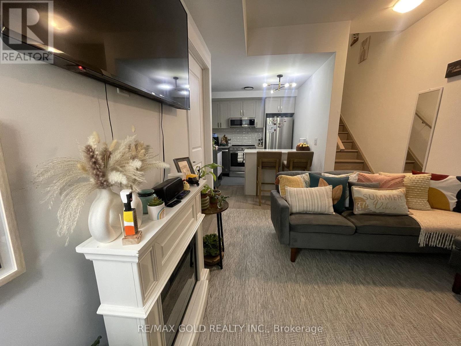 Row / Townhouse for Sale in 102 - 1115 DOUGLAS MCCURDY COMM DRIVE E|Mississauga (Lakeview), Ontario L5G0C6 3