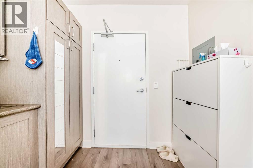 Apartment for Sale in 506, 30 brentwood Common NW|Calgary, Alberta T2L2L8 4