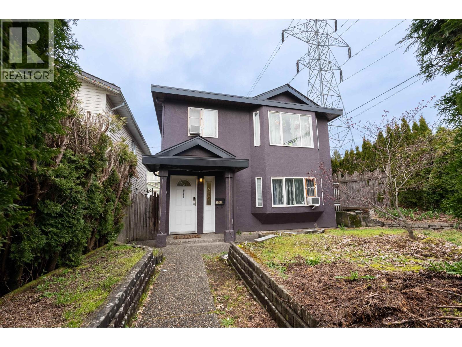 3681 ADANAC STREET|Vancouver, British Columbia V5K2P7