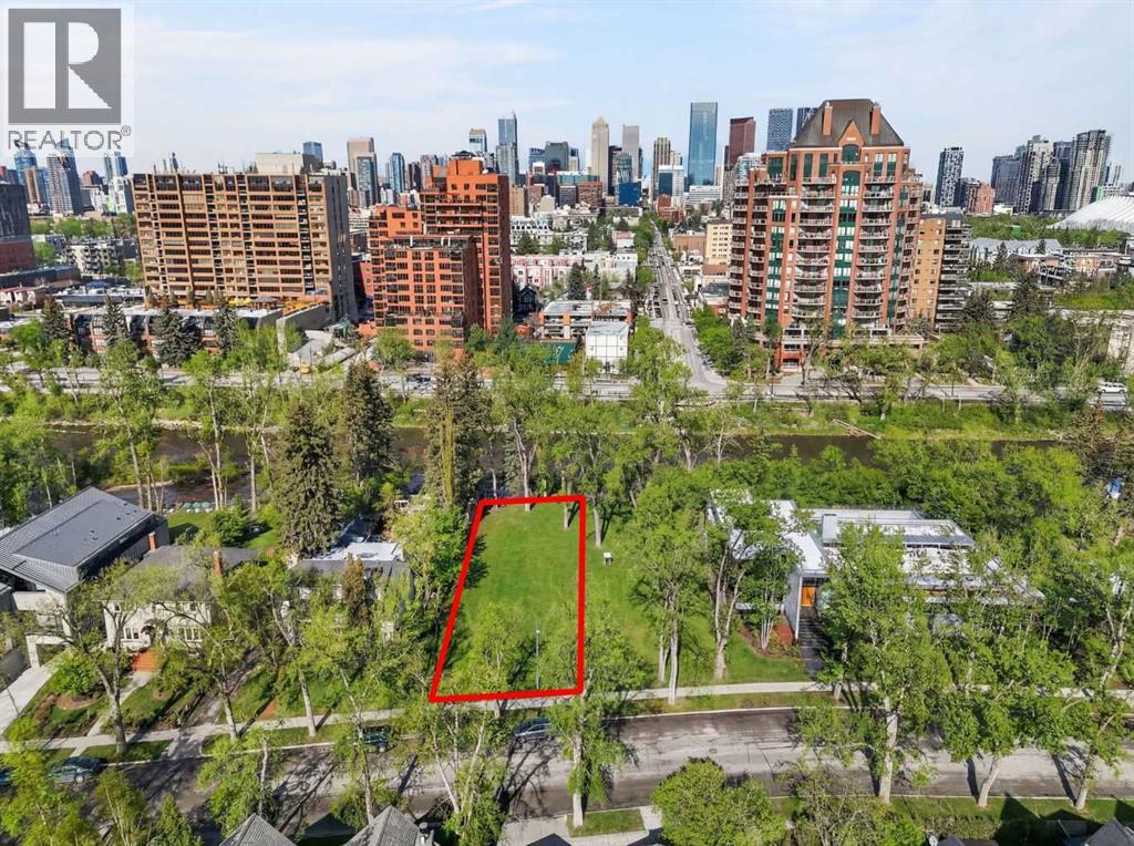 Property for Sale in 312 Roxboro Road SW|Calgary, Alberta T2S0R3 2