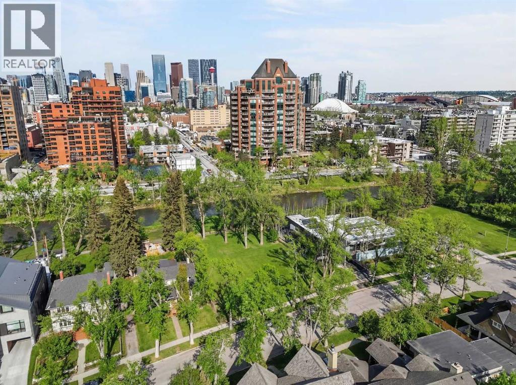 Property for Sale in 312 Roxboro Road SW|Calgary, Alberta T2S0R3 4