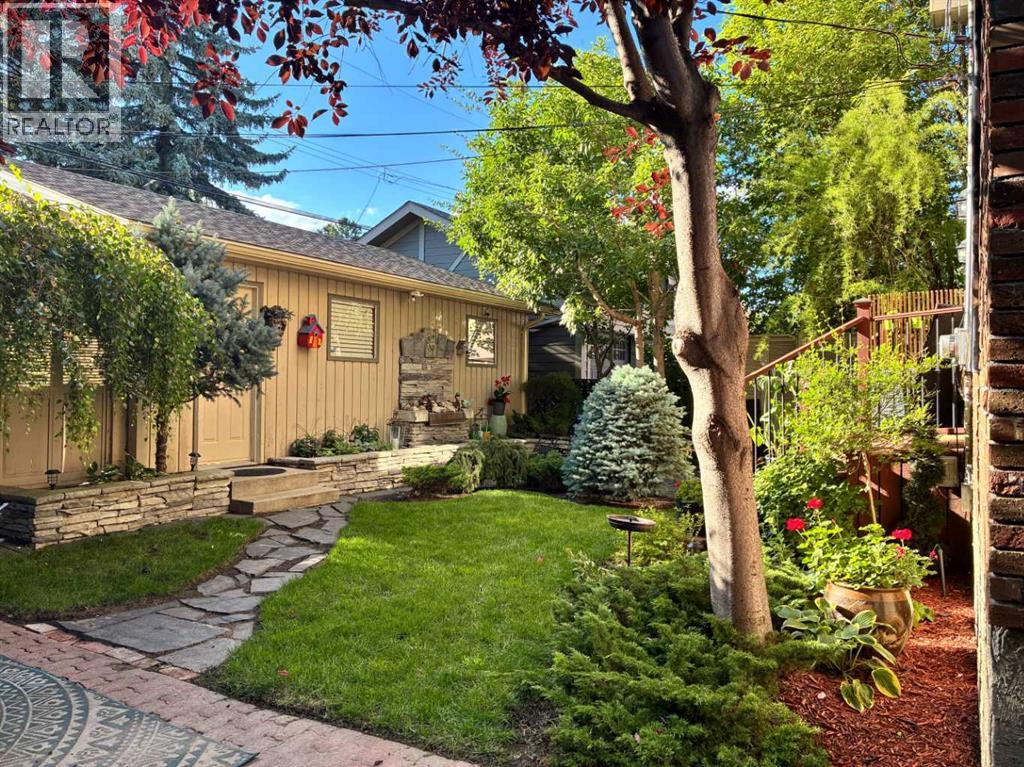 House for Sale in 1727 24 Street SW|Calgary, Alberta T3C1J2 3