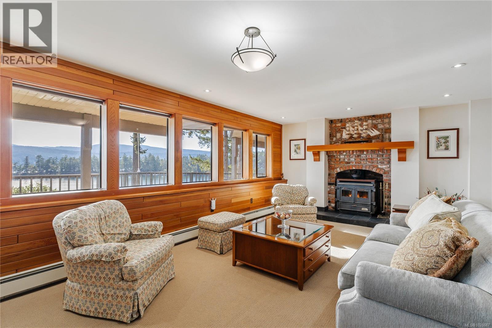 Salt Spring Realty For sale: 220 Scott Point Dr, Salt Spring, British Columbia V8K2R1 ...