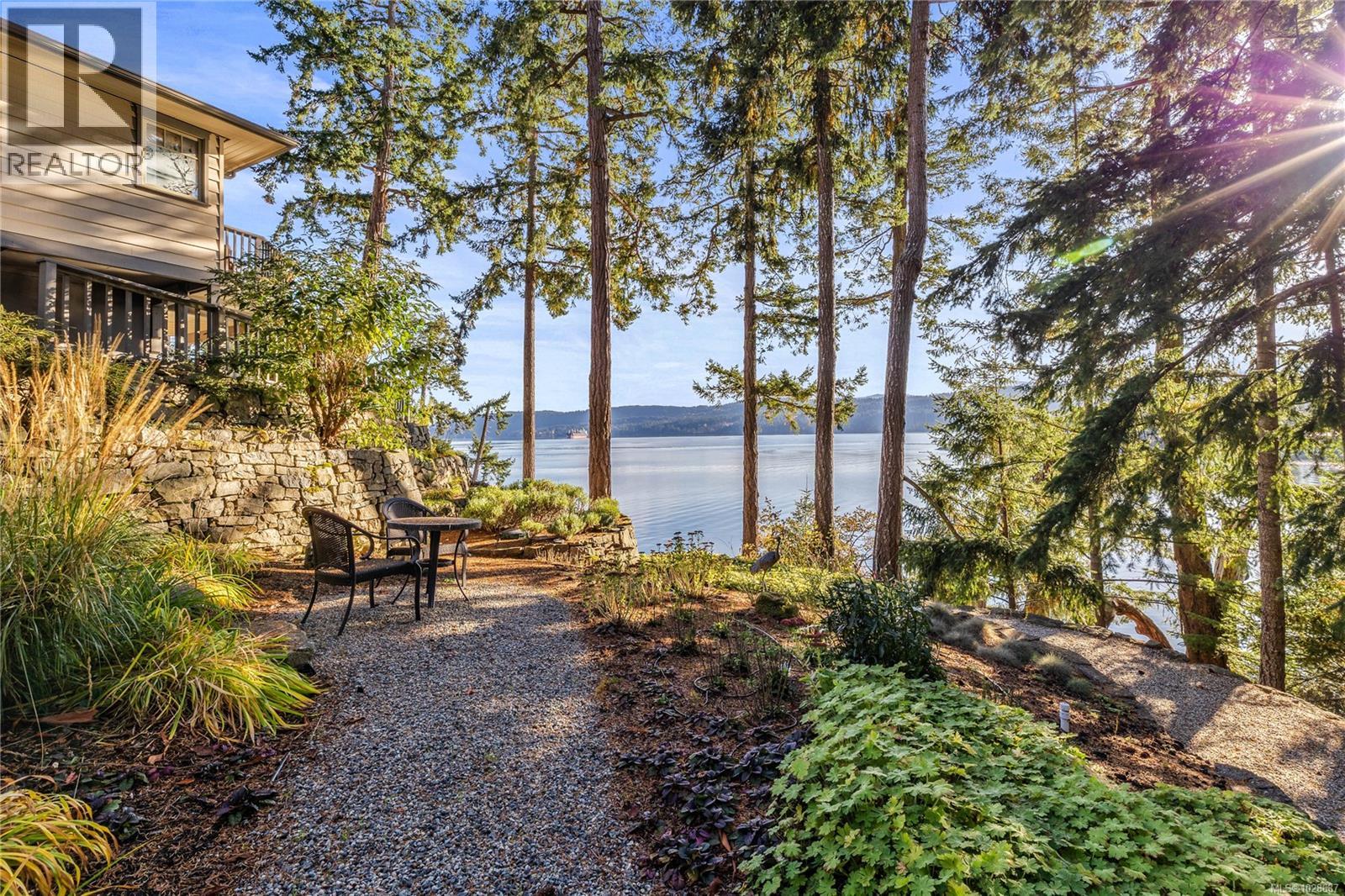 Salt Spring Realty For sale: 220 Scott Point Dr, Salt Spring, British Columbia V8K2R1 ...