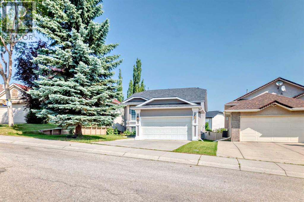 House for Sale in 28 Harvest Oak Drive NE|Calgary, Alberta T3K4E2 2